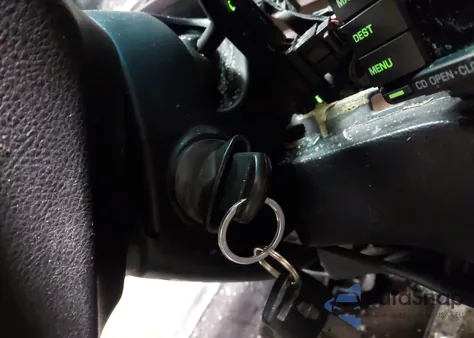 2004 Lincoln Town Car Ultimate из США, поврежденный, VIN 1LNHM83W14Y662436